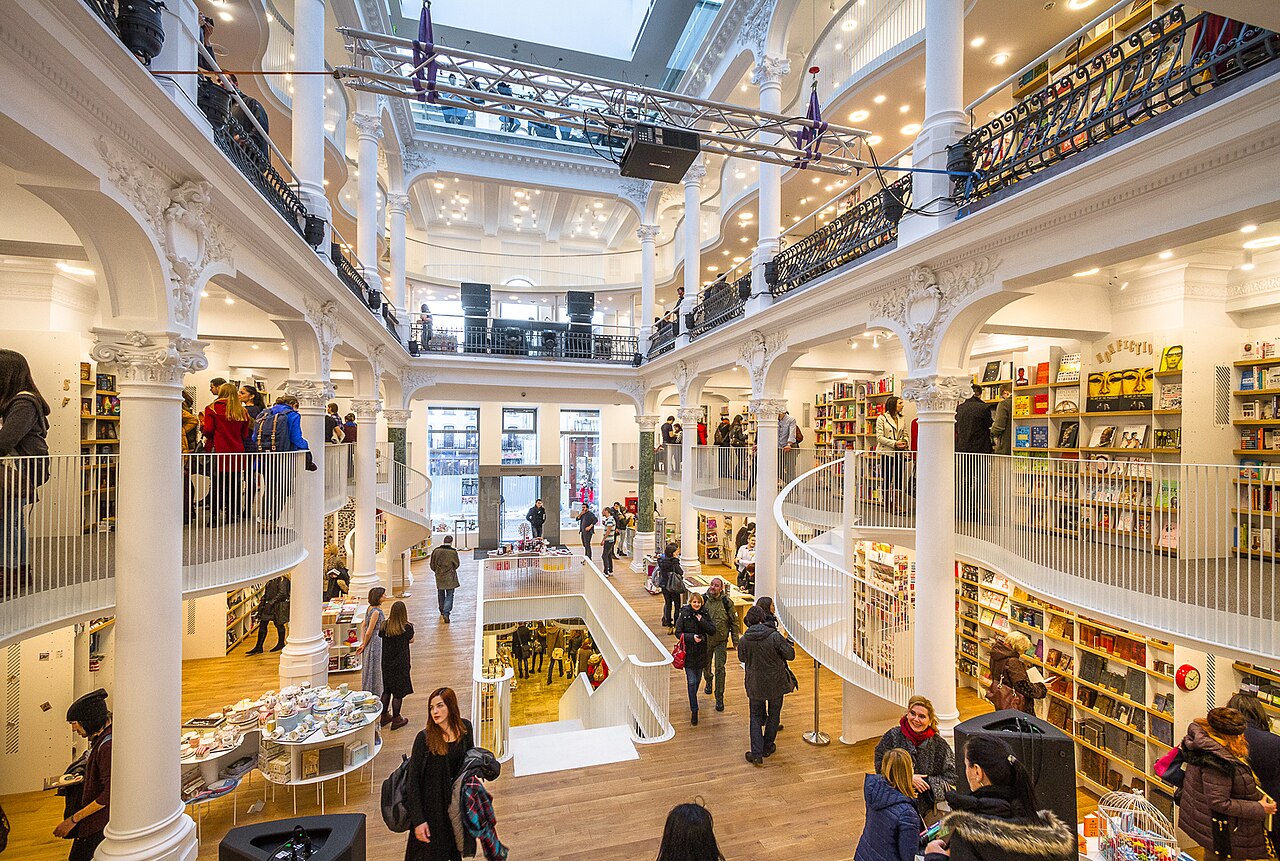 Cărturești Carusel interior